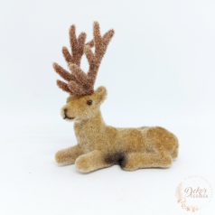 Fekvő szarvas - flokkolt