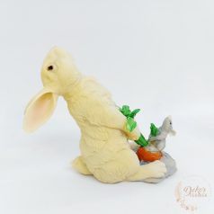 Krém színű nyuszi