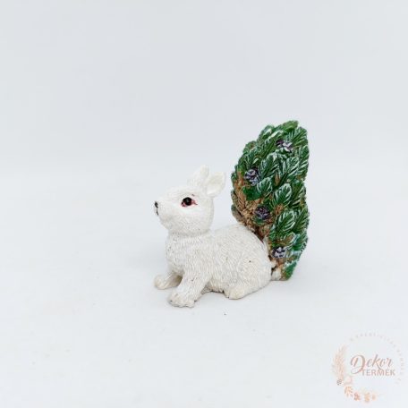 Fehér mókus havas farokkal