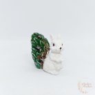 Fehér mókus havas farokkal