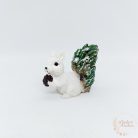 Fehér mókus havas farokkal