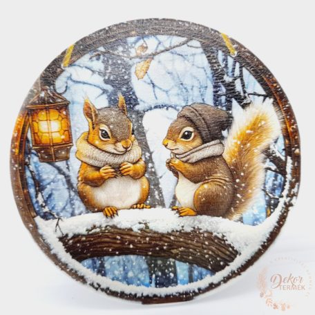 Koszorú közép - mókusok hóesésben